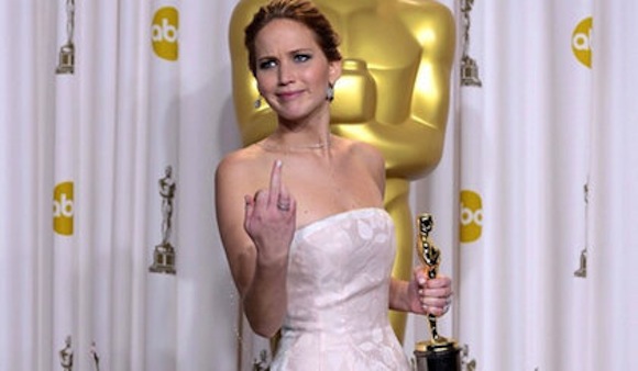 jennifer-lawrence-middle-finger